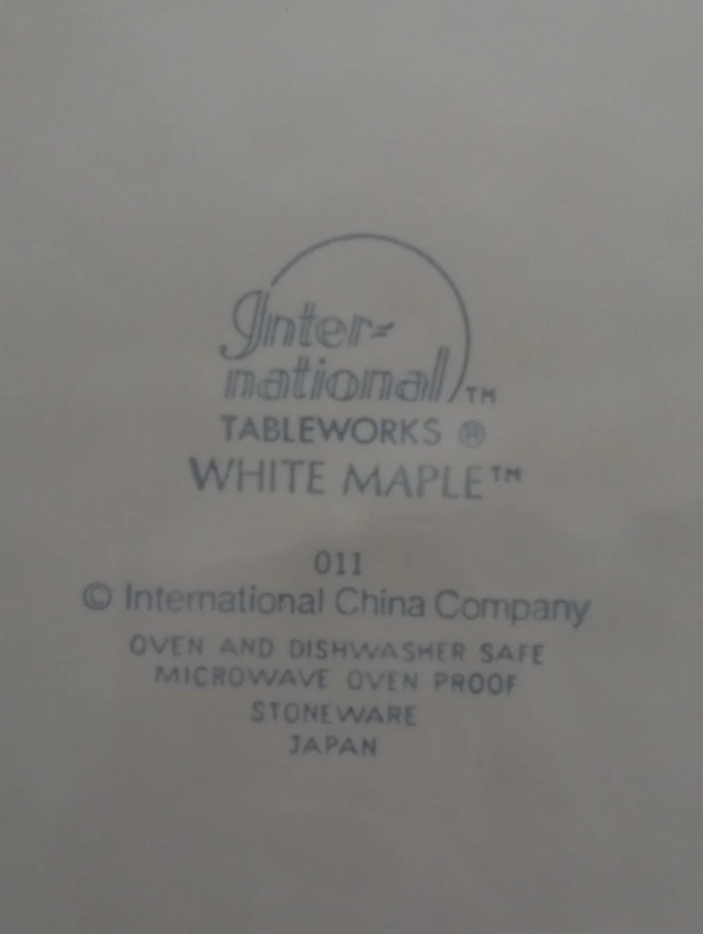 International Tableworks Serving Plate - White Maple Pattern YM001